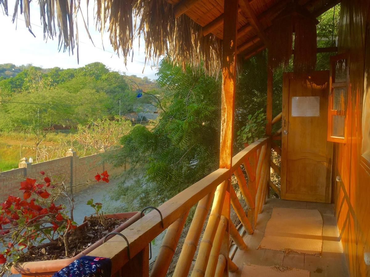 Хостел Iguana Beach House Монтаньїта Екстер'єр фото
