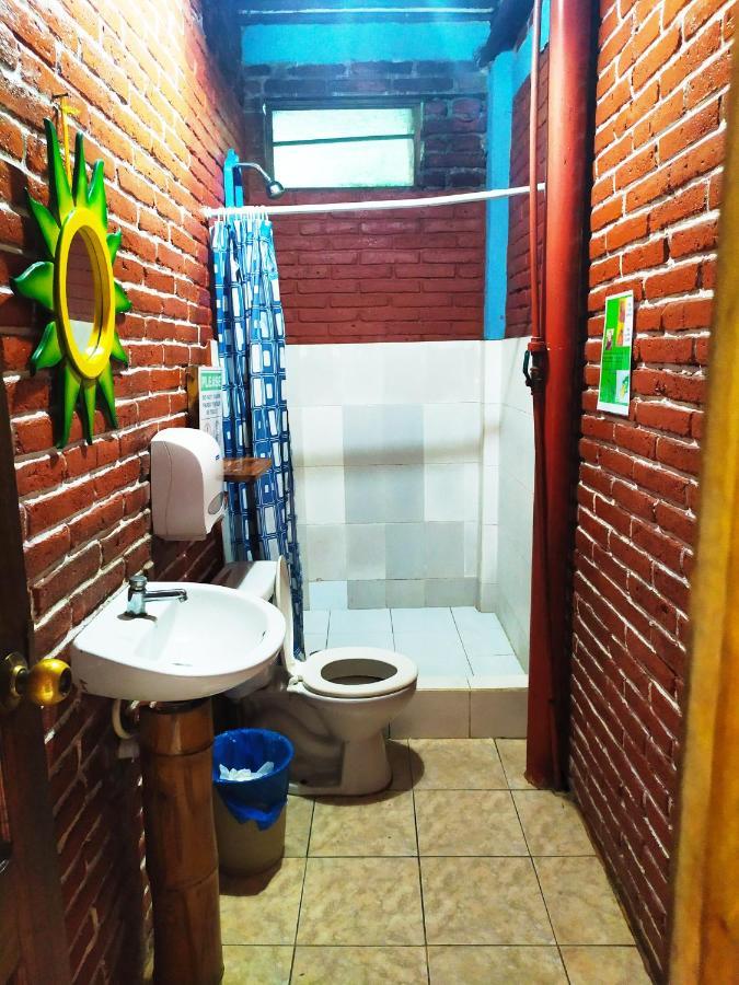 Хостел Iguana Beach House Монтаньїта Екстер'єр фото