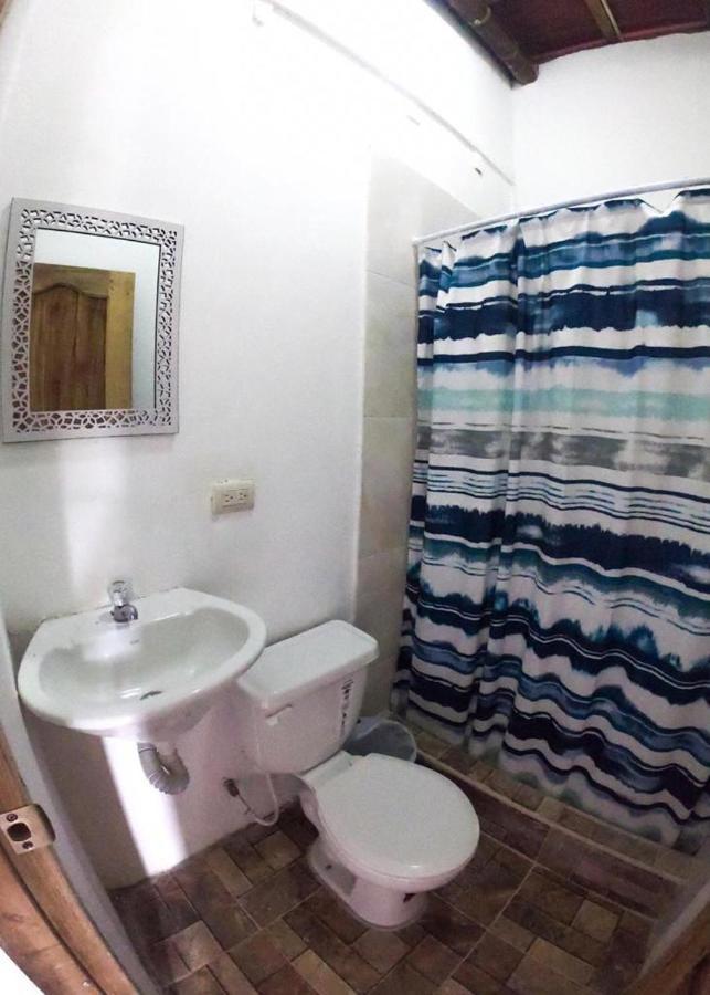 Хостел Iguana Beach House Монтаньїта Екстер'єр фото
